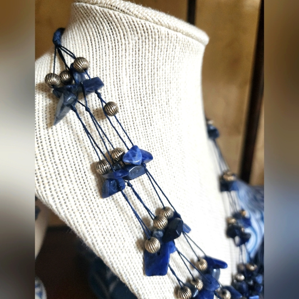 Elegant Blue Triple Beaded Necklace!!💙🩵💙 - Picture 3 of 6